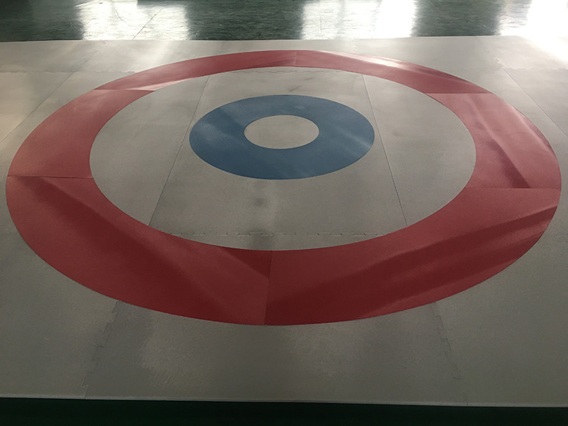 髣真滑氷闆優勢