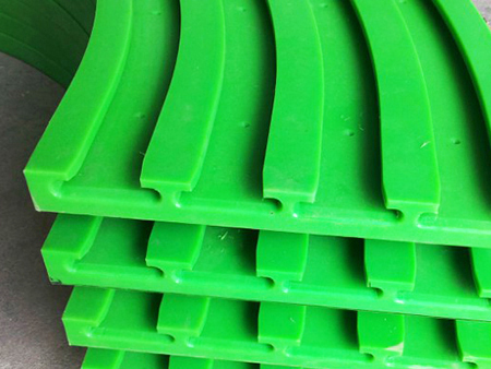 高分子(zi)聚乙(yi)烯導(dao)軌